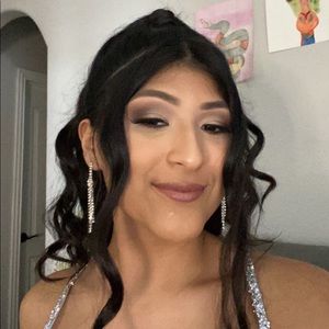 Meet your Posher, Anne